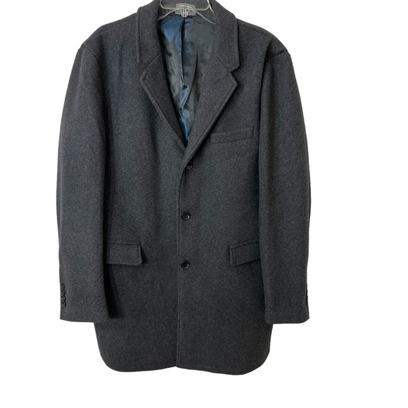 MICHEAL KORS MENS OVER COAT SIZE LARGE SLIM FIT. ARMPIT TO ARMPIT 22” - Picture 8 of 12